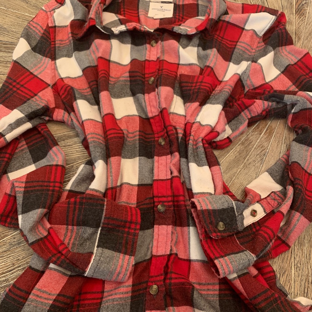American eagle button down